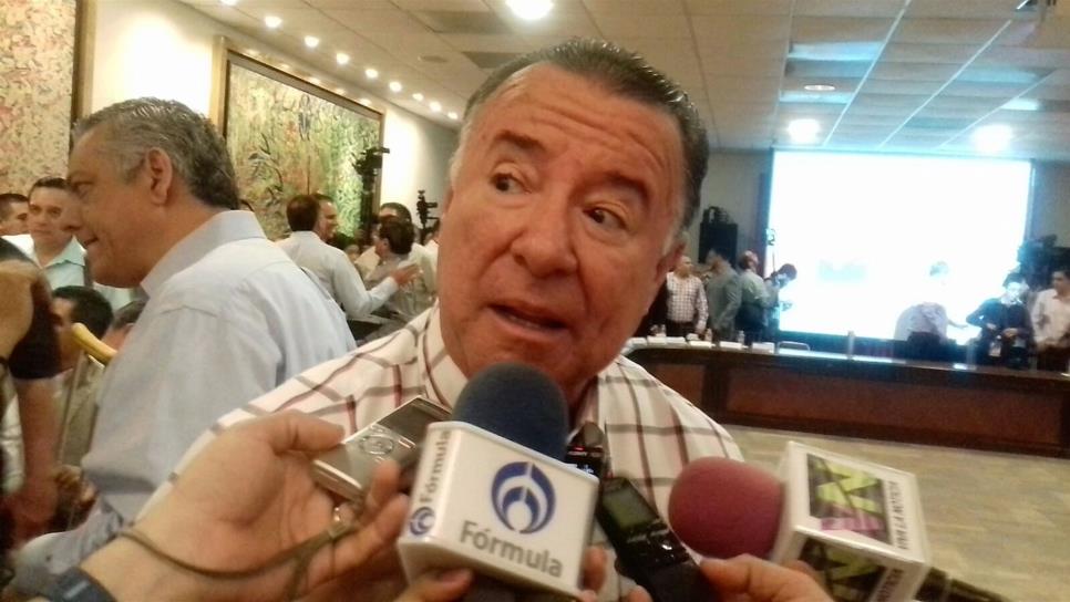 Niega Daniel Amador estar detrás de Ley del Issstesin