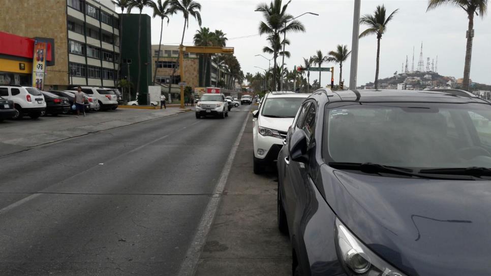Avala Implan eliminación de estacionamientos en avenida Del Mar
