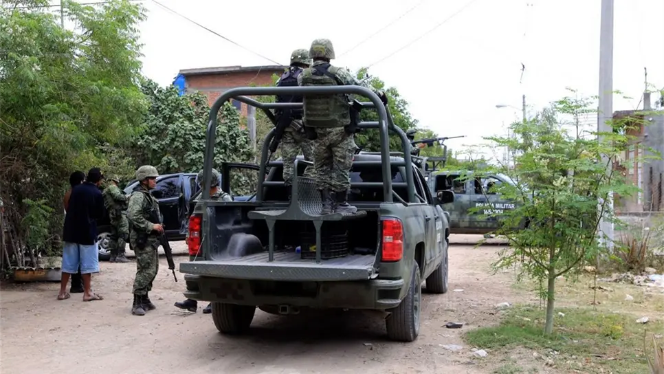Dejan narcomantas en Villa Unión