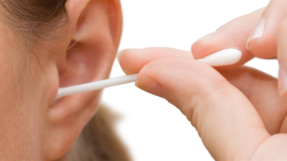 Limpieza de oídos: ¿usar o no usar hisopo? - FM Mundo