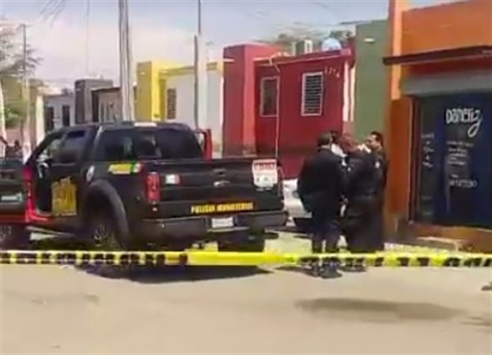 Toma de rehén a su familia para evitar ir preso