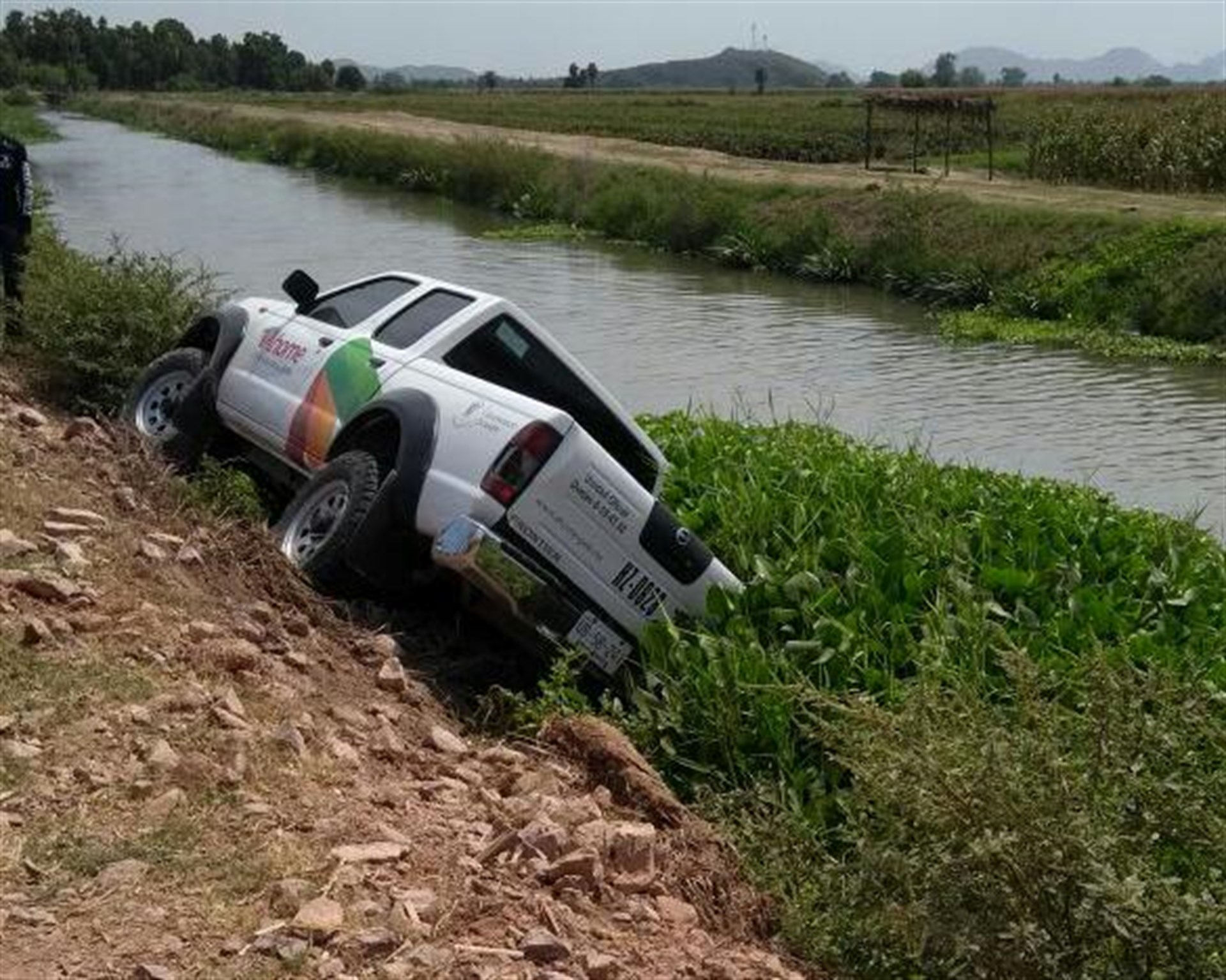 Desmienten que síndico conducía borracho tras caer a un canal