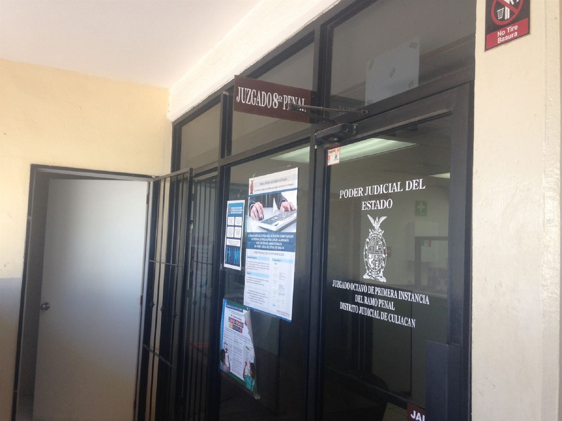 Lo vinculan a proceso por el homicidio de su madre y hermano