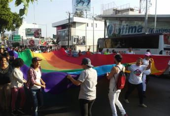 Marchan en Culiacán por la diversidad sexual