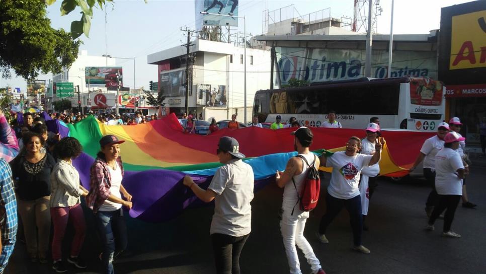 Marchan en Culiacán por la diversidad sexual