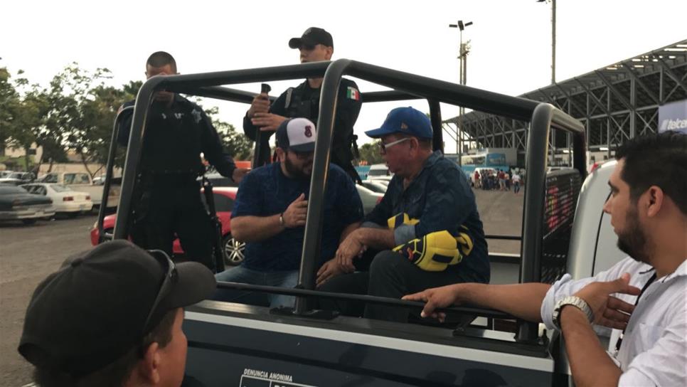 Detienen a revendedores afuera del estadio Centenario