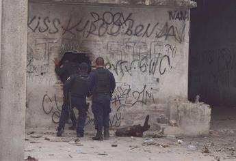 Detienen a 15 en redada policíaca en Mazatlán