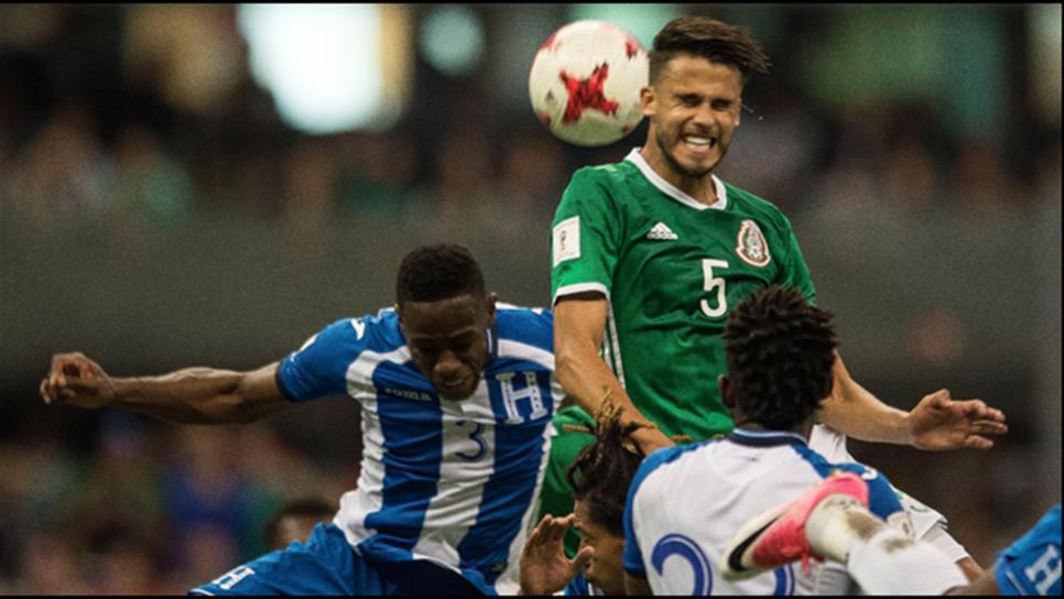 Si se exigiera como a la Selección, México sería un mejor país: Diego Reyes