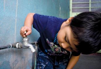 Se mueren de sed en Plan de Guadalupe por baja presión en el agua