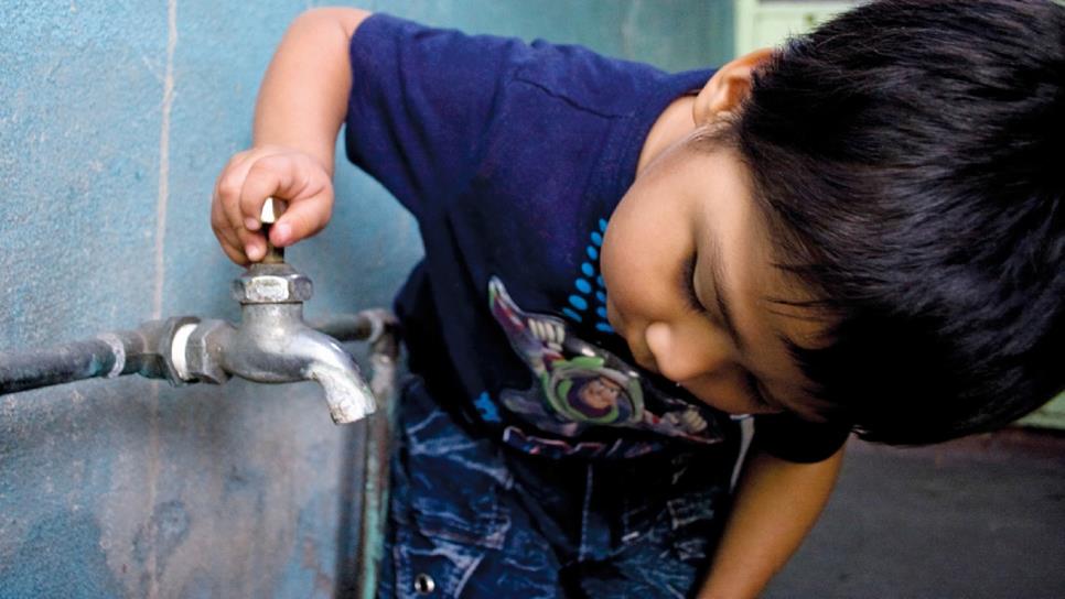 Se mueren de sed en Plan de Guadalupe por baja presión en el agua