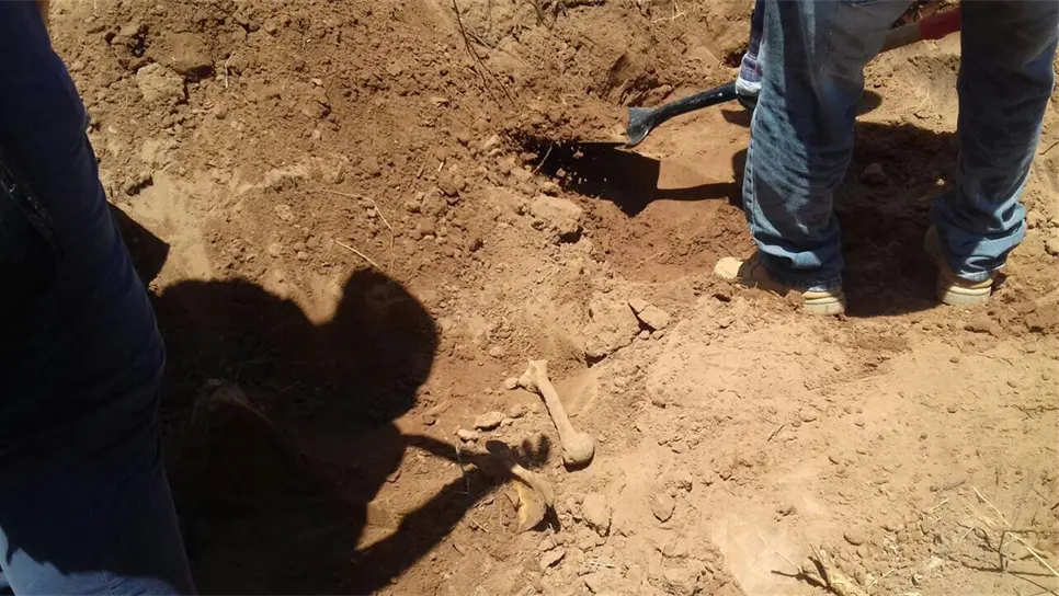 Hallan osamenta en una fosa en Las Bolsas de Tosalibampo