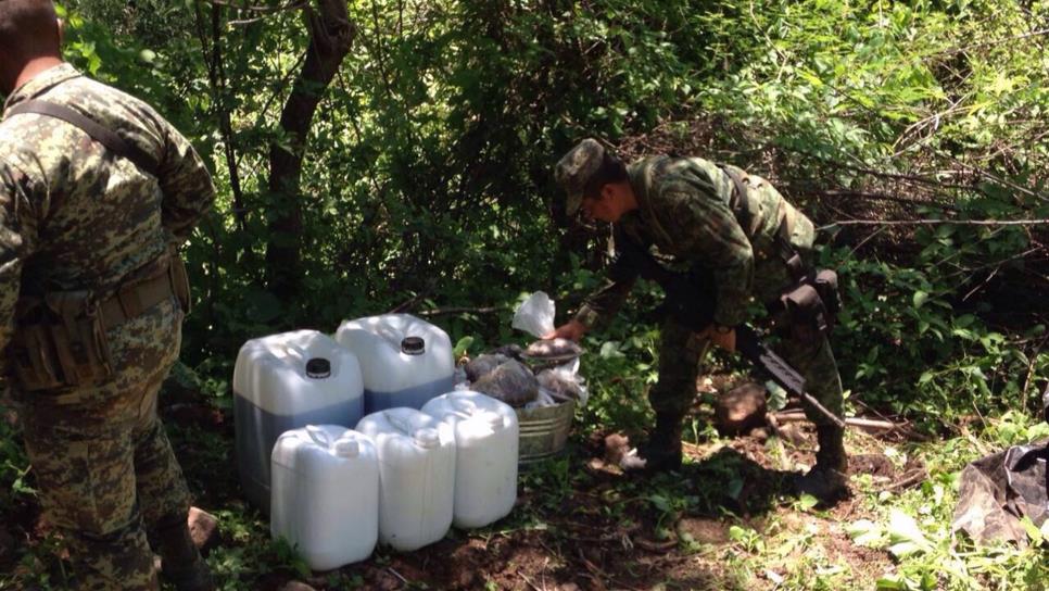 Asegura Ejército 140 litros de morfina en Badiraguato