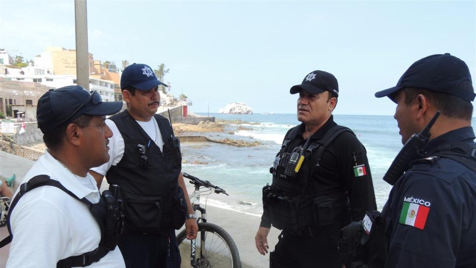 Mantienen estricta vigilancia en el paseo Olas Altas de Mazatlán
