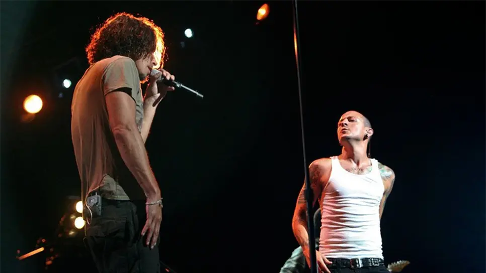 Hija de Chris Cornell canta en memoria de su padre y Chester