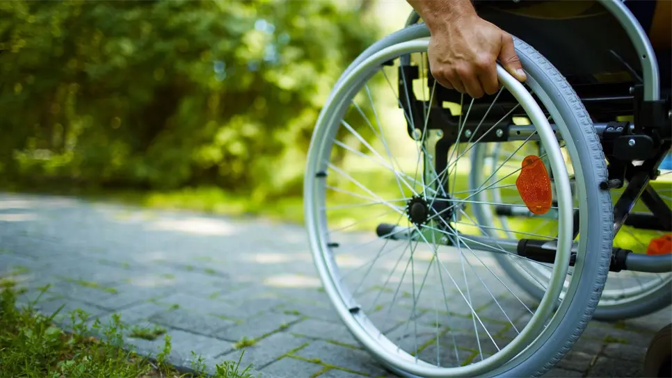 Advierten sobre virus en pacientes con esclerosis múltiple