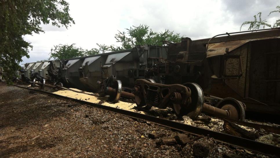 Descarrila el tren en Guasave, iba cargado de maíz