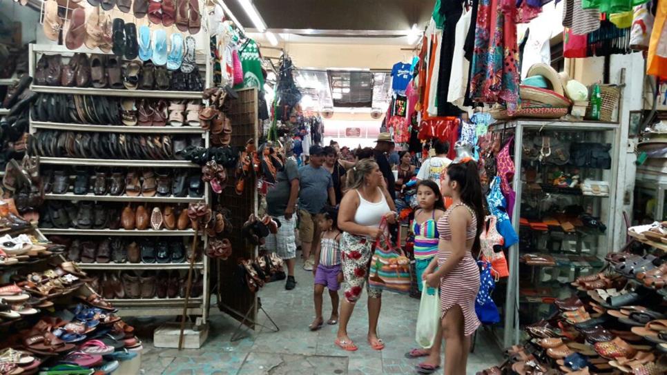 Superan ventas en el Mercado Pino Suárez respecto al verano de 2016