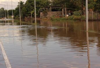 Tromba causa inundaciones en Higuera de Zaragoza