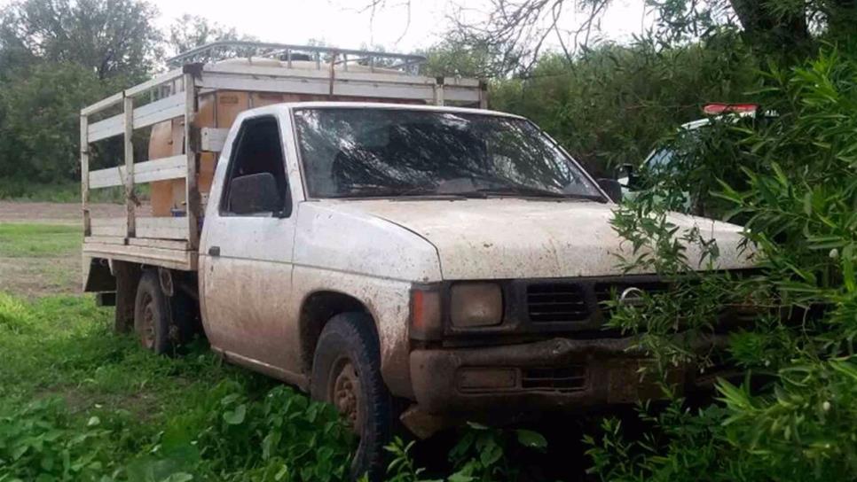 Aseguran camioneta y gasolina robada en Mocorito