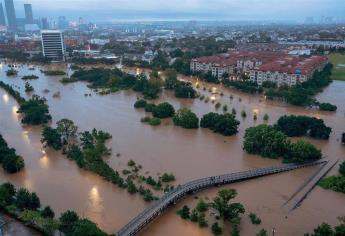 Houston bajo el agua tras paso devastador de Harvey