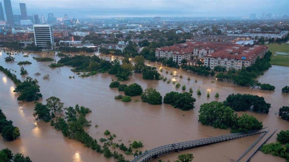 Houston bajo el agua tras paso devastador de Harvey