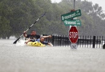 Harvey permanecería hasta el miércoles sobre Texas: Rosengaus