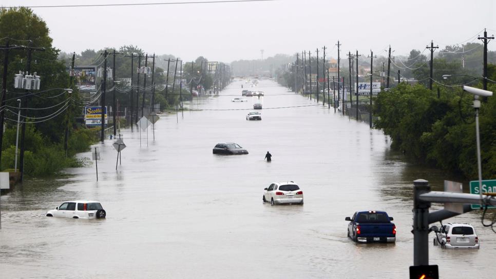 Harvey continúa azotando a Texas por quinto día consecutivo