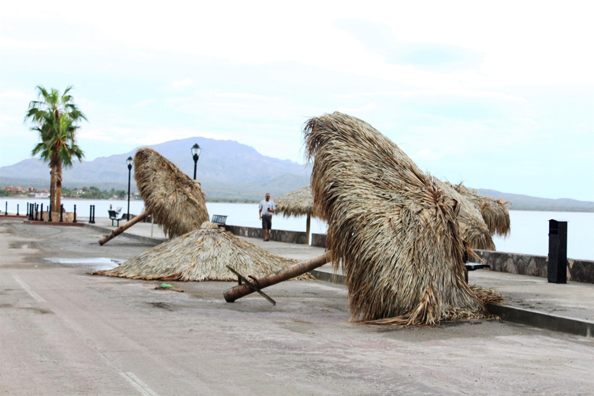 Restablece CFE 99% del servicio en BCS por paso de Lidia