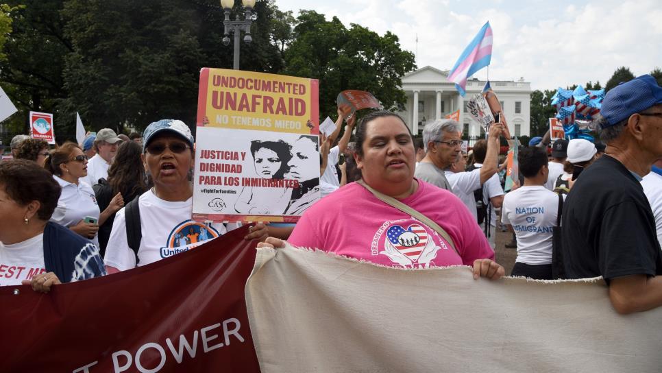 México anuncia seis acciones de ayuda a dreamers