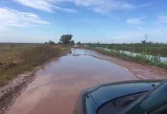 Exigen a Nubia Ramos cumpla con rehabilitación del camino del Canal Alto