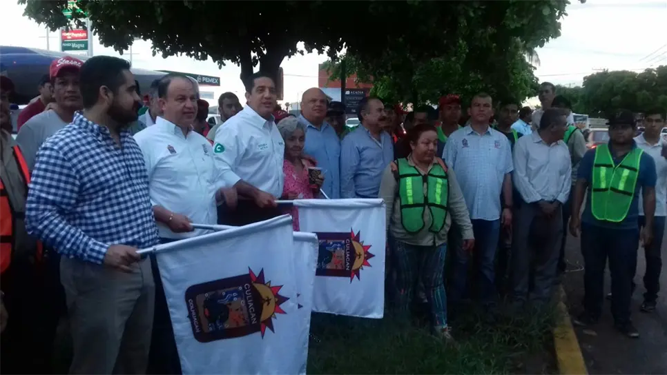 Inicia mejoramiento y embellecimiento de camellones en Culiacán