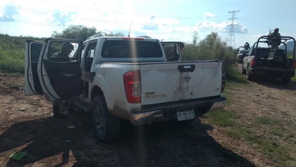 Aseguran militares camioneta, cartuchos y cargadores en El Fuerte