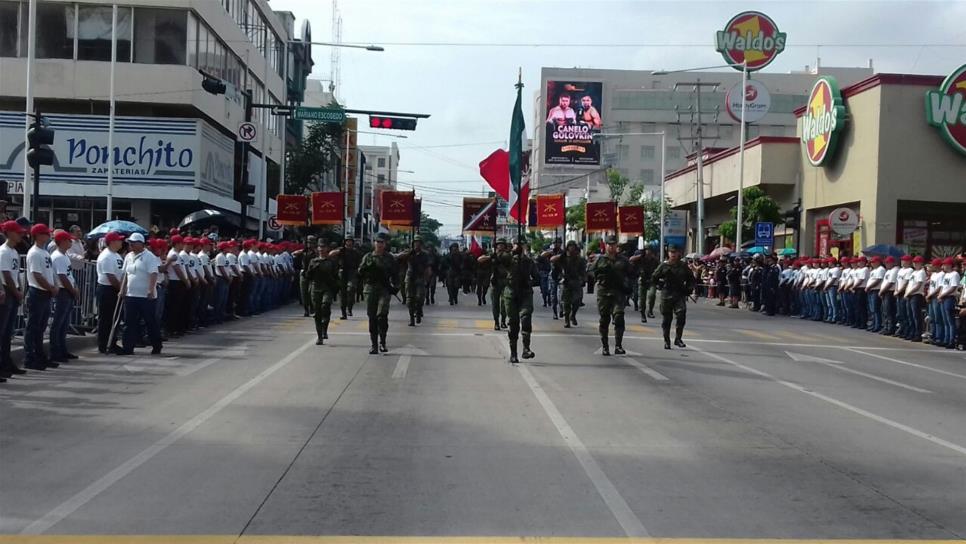 Realizan en Culiacán tradicional desfile del 16 de septiembre