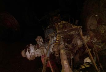 Muere tractorista al caer a un barranco
