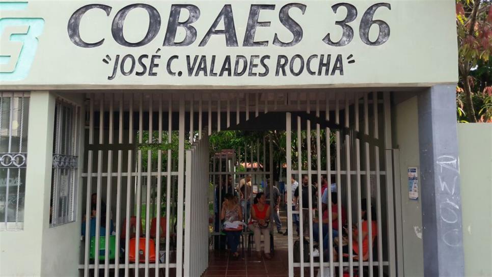 Paran labores trabajadores de Cobaes en Mazatlán