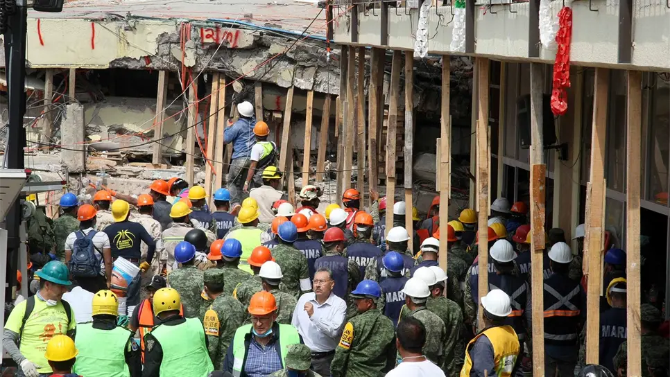 Suman 230 muertos y 53 rescatados en la #CDMX pero comienza a llover