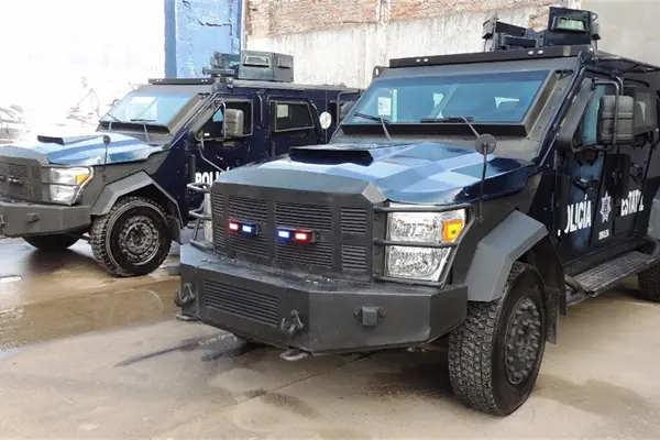 Entregan vehículos blindados a la Policía de Mazatlán Entregan vehículos blindados a la Policía de Mazatlán