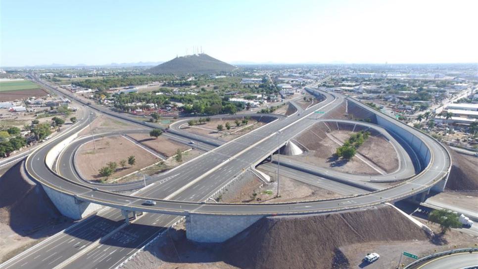 Avanza instalación de luminarias en entronque Carretera México 15-Los Mochis