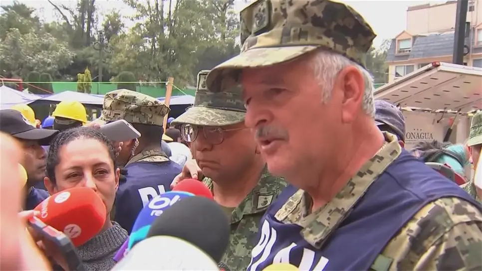 Marina anuncia que no hay niños bajo los escombros de la escuela Rébsamen