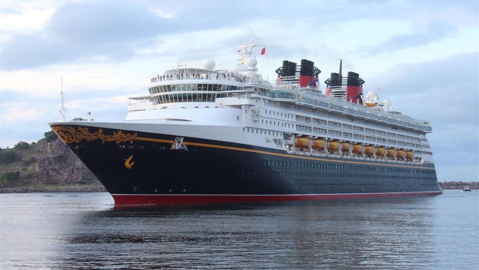 Llega el crucero Disney Wonder a Mazatlán