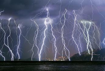 La cama, lugar más seguro para resguardarse de tormenta eléctrica