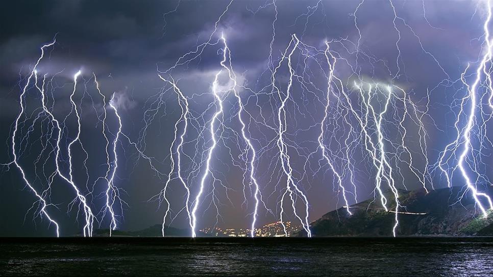 La cama, lugar más seguro para resguardarse de tormenta eléctrica