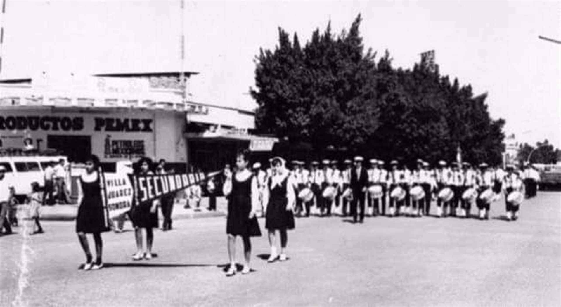 Esquina de Zaragoza e Independencia, del Mochis Viejo, donde se encontraba una gasolinera. FOTO: Víctor Gutiérrez Román
