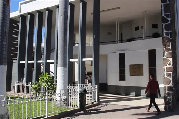 Baños del Ayuntamiento costarán lo que 2 casas de Infonavit: Canadevi Baños del Ayuntamiento costarán lo que 2 casas de Infonavit: Canadevi