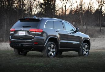 Fiat Chrysler pide reparar más de 21 mil vehículos SUV en México