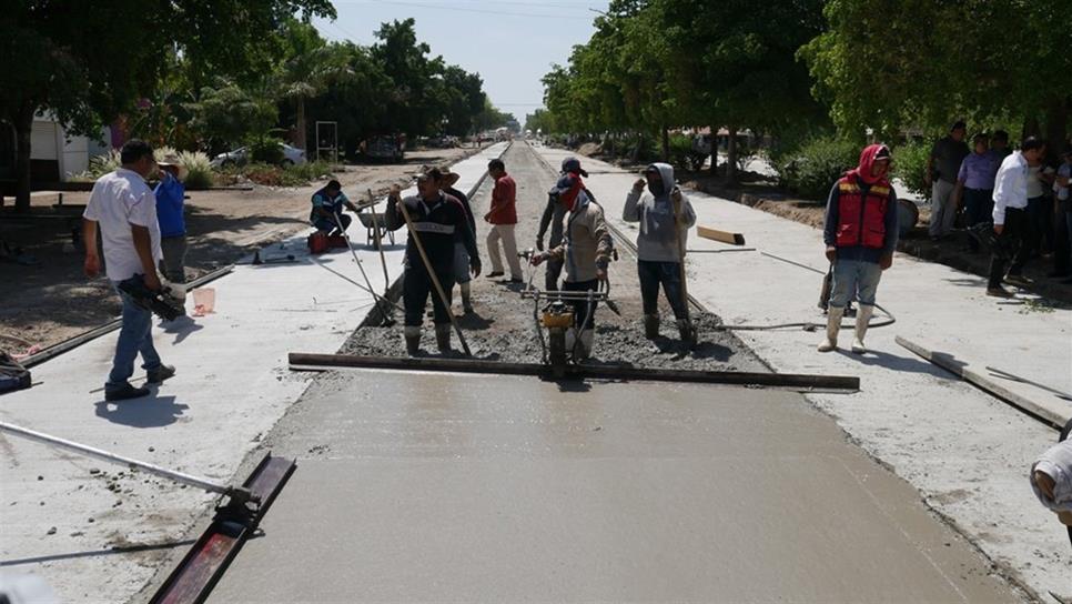 Gobernador supervisa los trabajos de la carretera Mochis-Topo