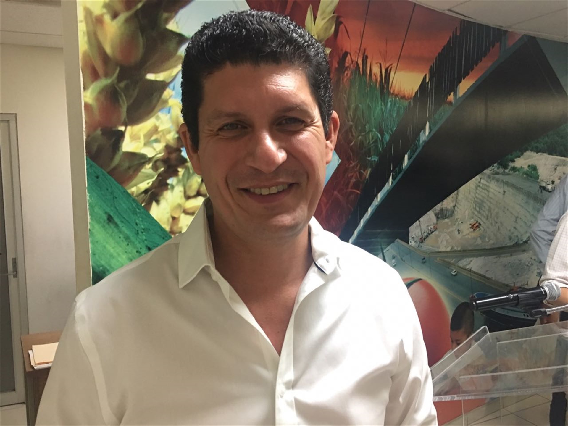 Carlos Gandarilla García.