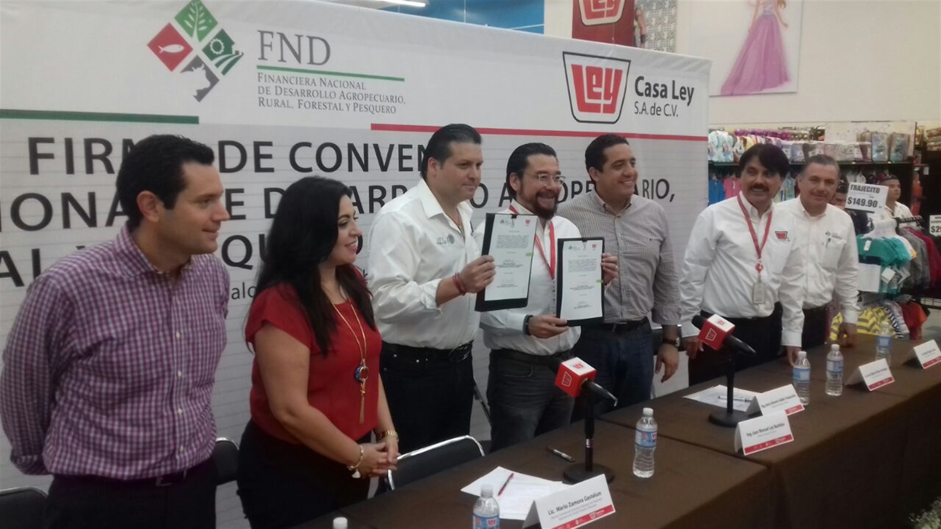 Firman convenio de colaboración Casa Ley y Financiera Nacional