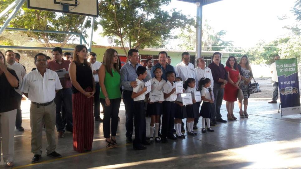 Celebran Lunes Cívico en primaria de Los Mochis