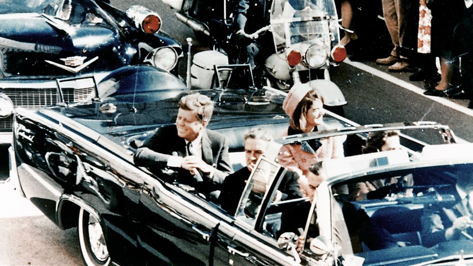 Afirma Trump que difundirá documentos clasificados del asesinato de JFK